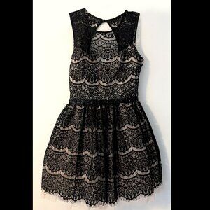 Windsor Black Lace & Cream Formal Mini Dress, Size 3/4